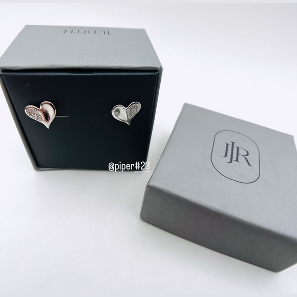 NWT Judith Ripka Eros Diamond Heart Stud Earrings - Picture 9 of 12